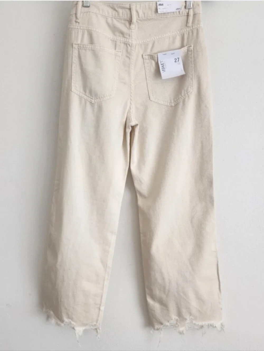 Vervet by Flying Monkey Leslie High Rise 90s Distressed Cropped Jeans Cream 27